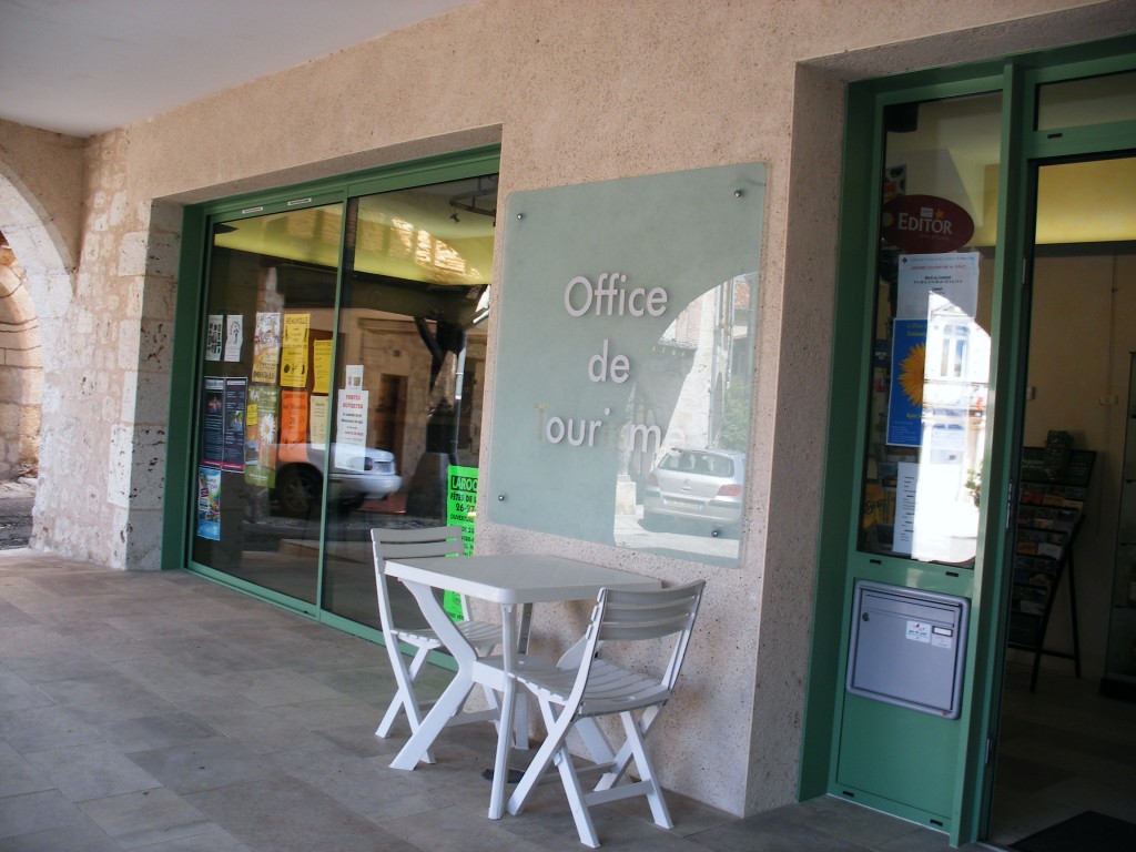 office-de-tourisme-exterieur-beauville-ot-paps